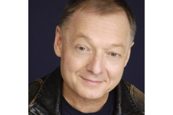 Headshot of Dennis Petersen